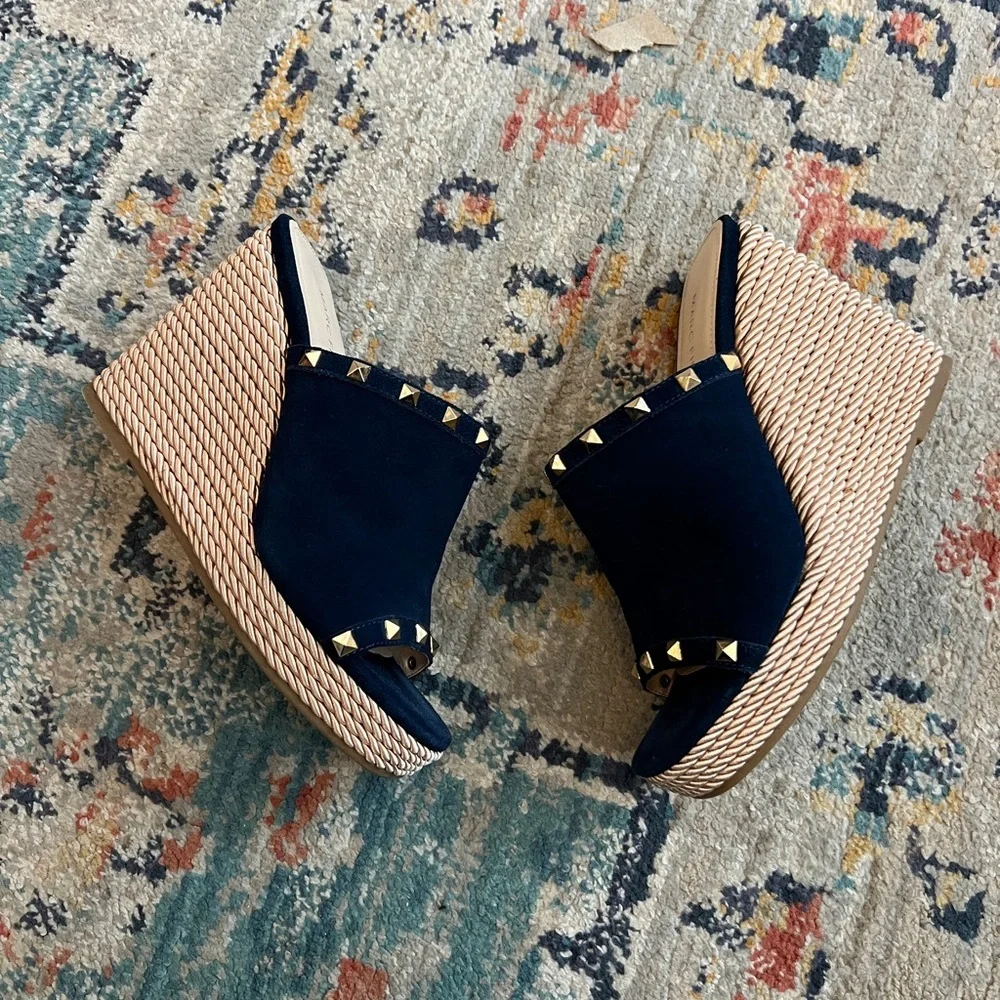 Marc Fisher Zyme2 blue Leather platform wedge sandal gold-tone studs Women’s‎ 8